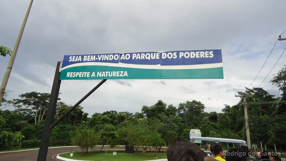 A entrada do Parque dos Poderes, sede dos poderes do estado, em Campo Grande