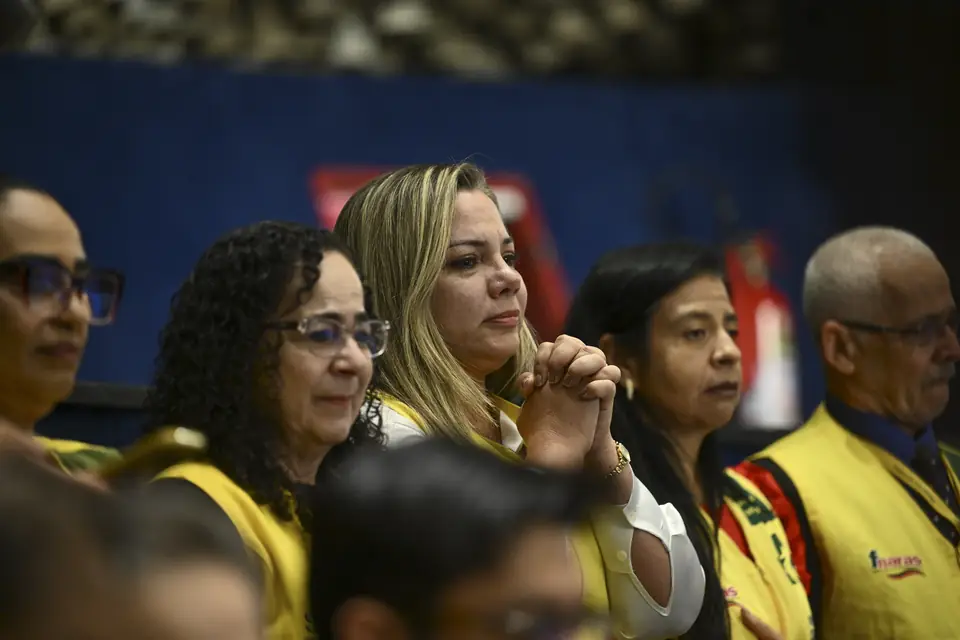 Agentes comunitários de saúde na galeria do Senado, na sessão solene de promulgação (16/10/2026)