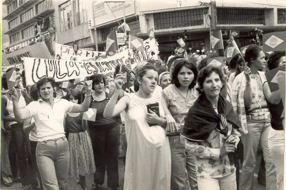 Assembleia de metalúrgicos em greve no ABC paulista (1979-1980)