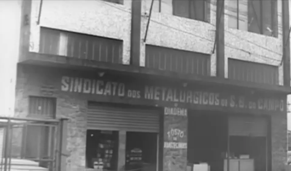 O prédio do Sindicato dos Metalúrgicos de São Bernardo do Campo, anos 1980 (quadro de vídeo)