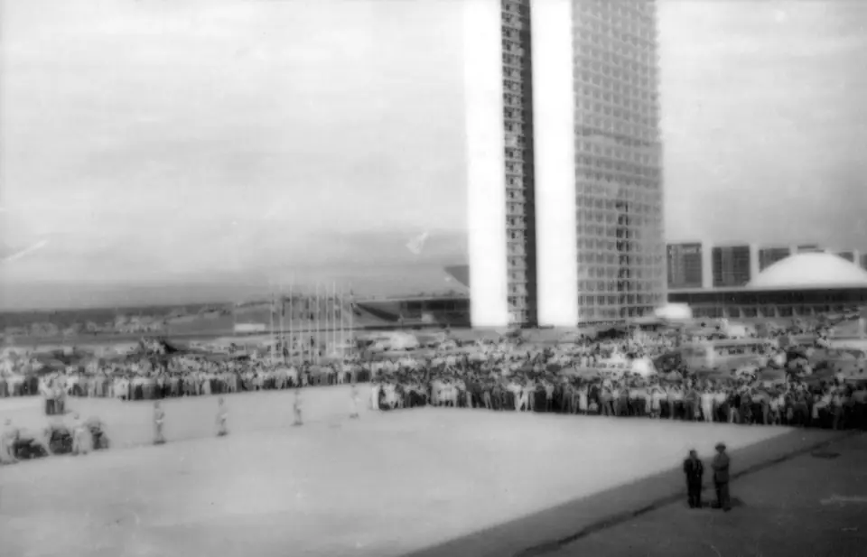 O Congresso Nacional no dia da inauguração de Brasília, 21 de abril de 1960