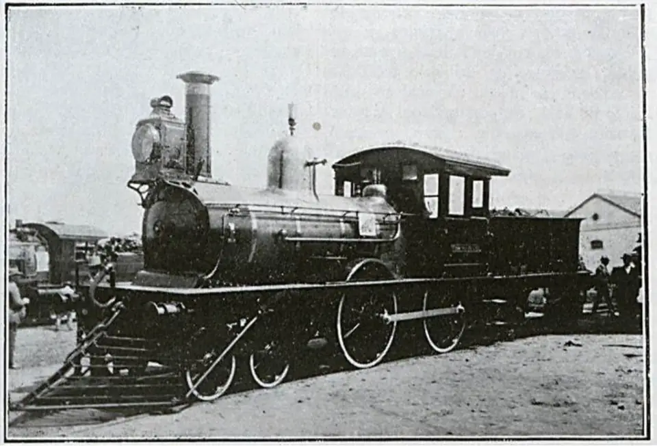 Locomotiva nº 1 da Companhia Paulista de Estradas de Ferro, exposta em Campinas, 15 de outubro de 1925