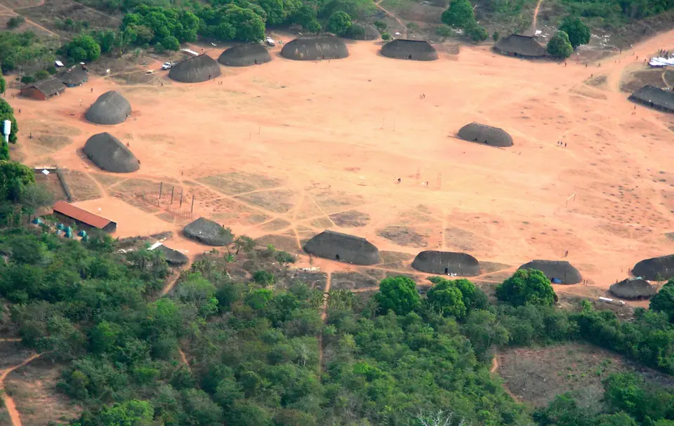 Aldeia Ipatse, dos Kuikuro, no Parque Indígena do Xingu (MT), 2007