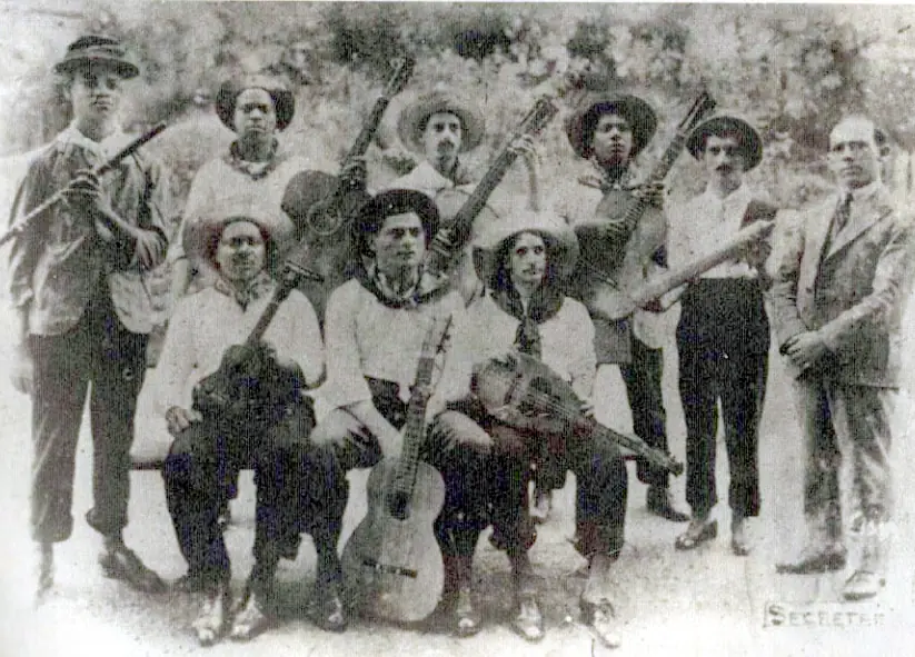 Os Oito Batutas, conjunto de Pixinguinha e Donga, em 1921
