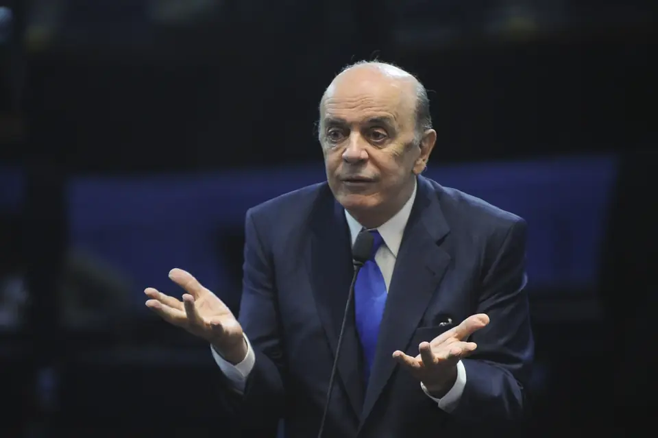 José Serra, autor do PLS 131/2015, discursa no plenário do Senado em 24/02/2016