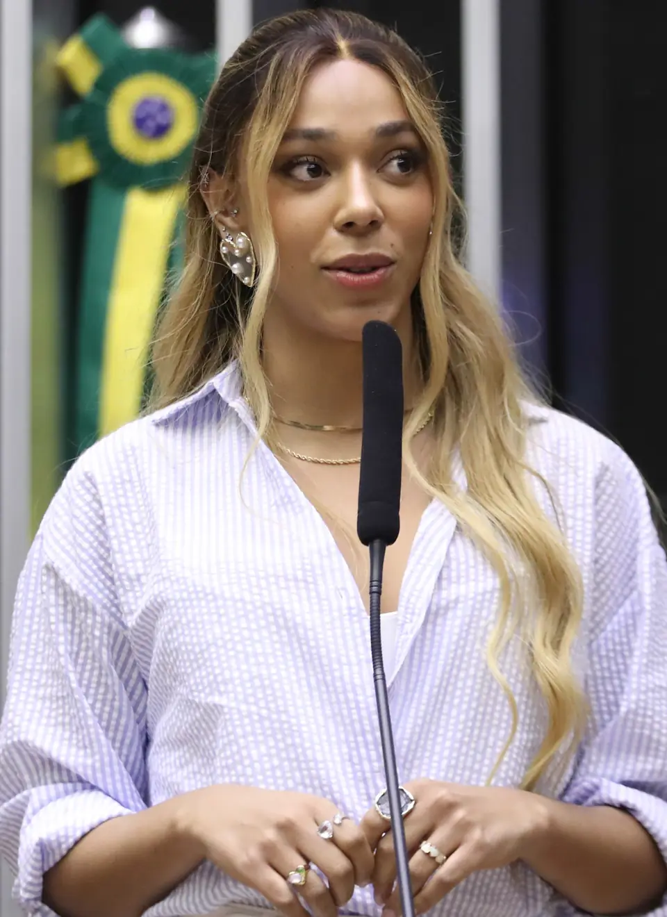 Erika Hilton (PSOL-SP) em sessão da Câmara (abril de 2024)