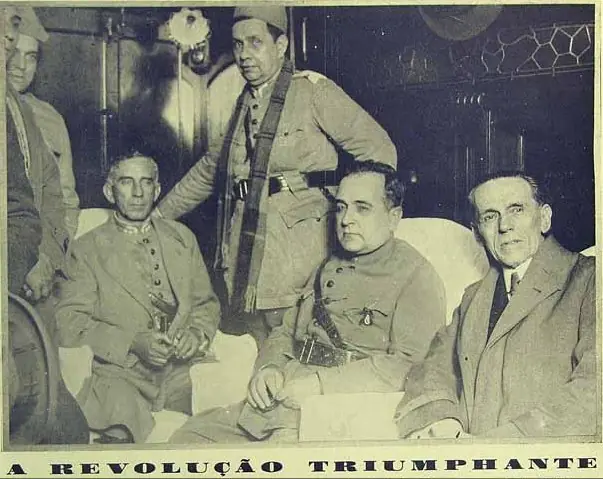 Miguel Costa, Góis Monteiro e Getúlio Vargas, novembro de 1930, sob o título “A revolução triumphante”